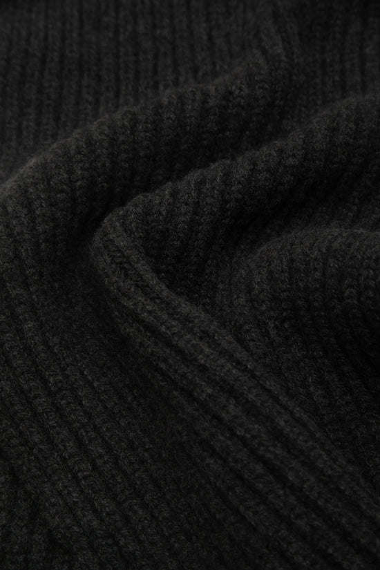 GRAPHITE MERINO WOOL AND CASHMERE HOODED SCARF